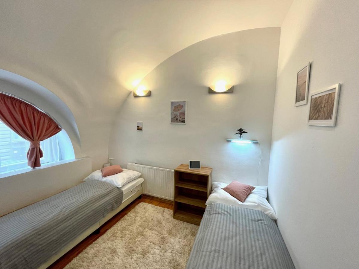 Basicpoint Residence Budapest Esterno foto